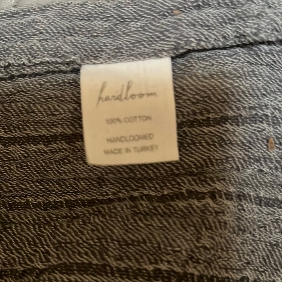 The hand loom shawl/ poncho make an offer - Picture 8 of 8